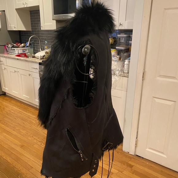Shearling fur vest - Picture 2 of 4